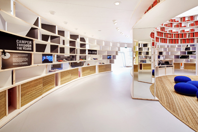 400VitraCamperdoorkijk